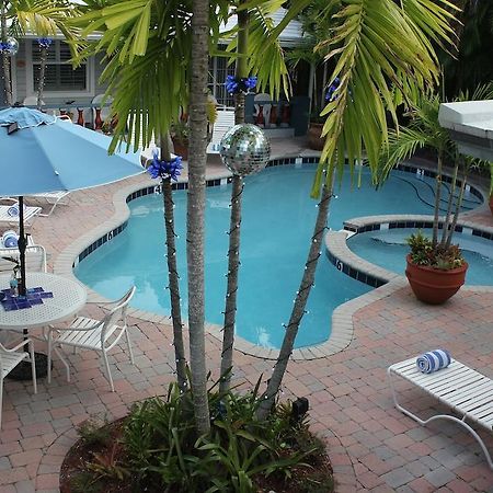 Coral Reef Guesthouse 포트 로더데일 외부 사진
