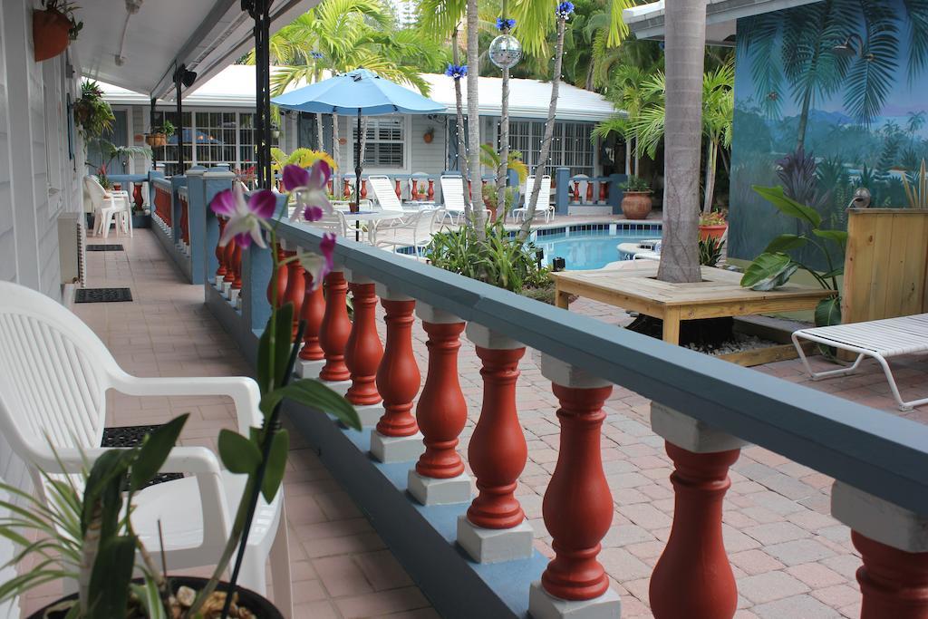 Coral Reef Guesthouse 포트 로더데일 외부 사진