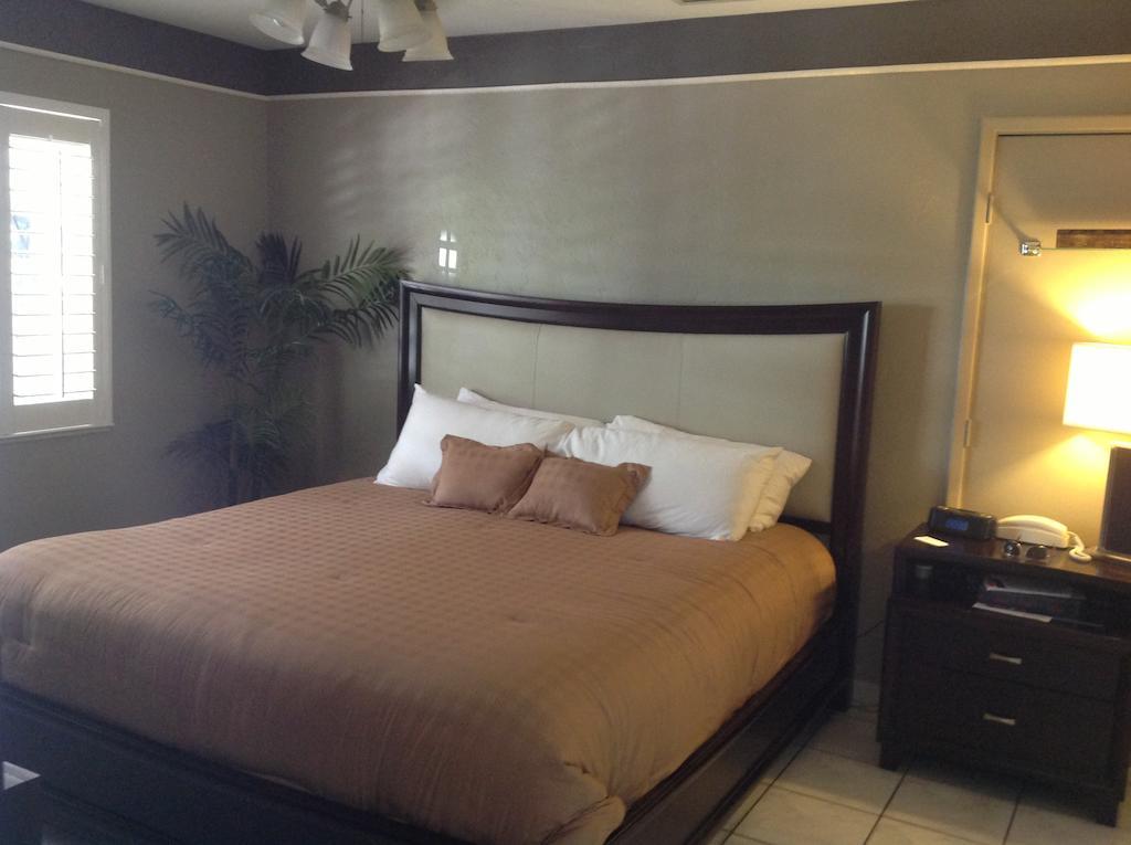 Coral Reef Guesthouse 포트 로더데일 외부 사진