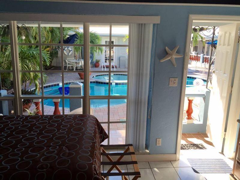 Coral Reef Guesthouse 포트 로더데일 객실 사진